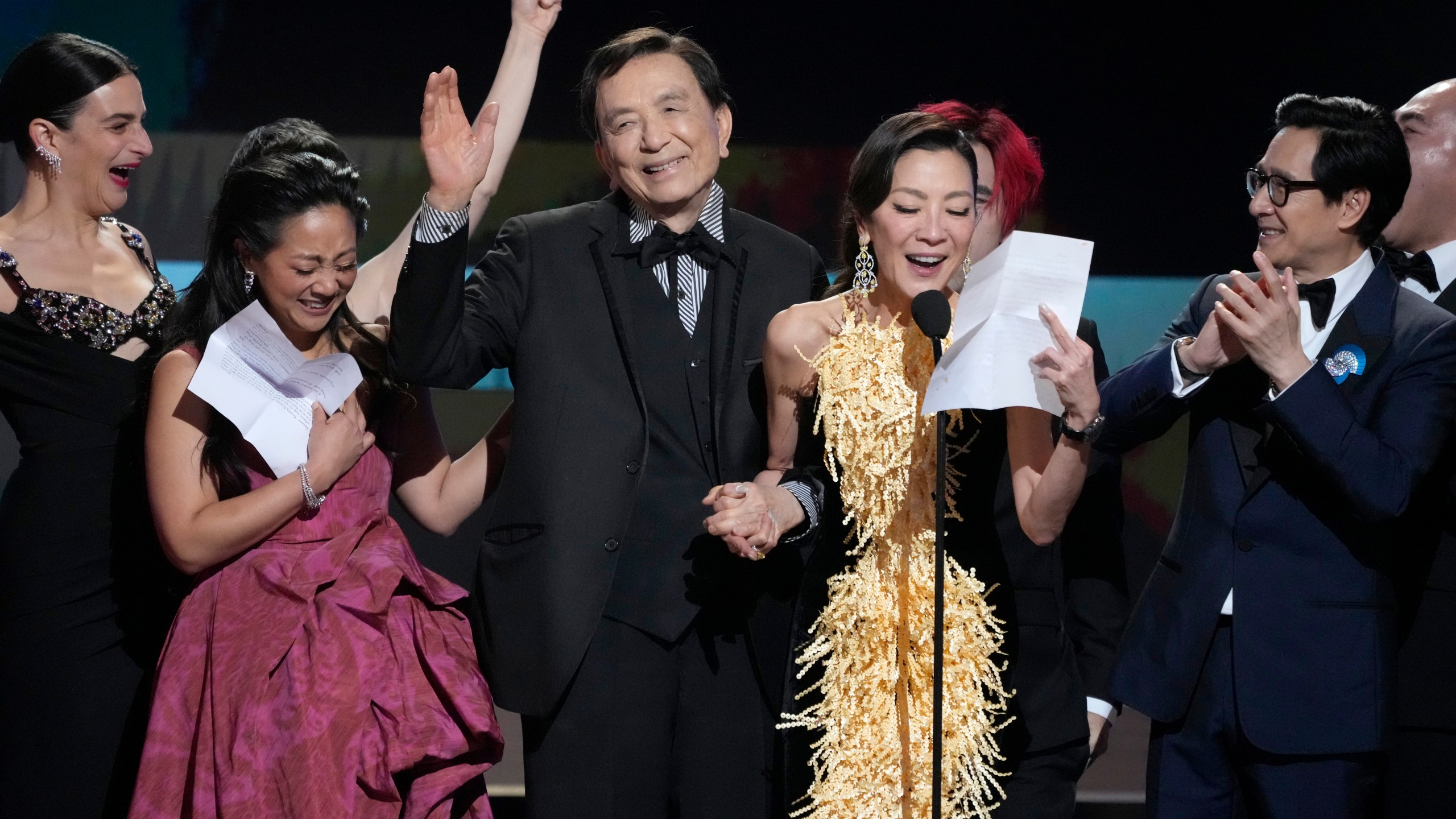 Jenny Slate,Stephanie Hsu,James Hong,Michelle Yeoh,Ke Huy Quan