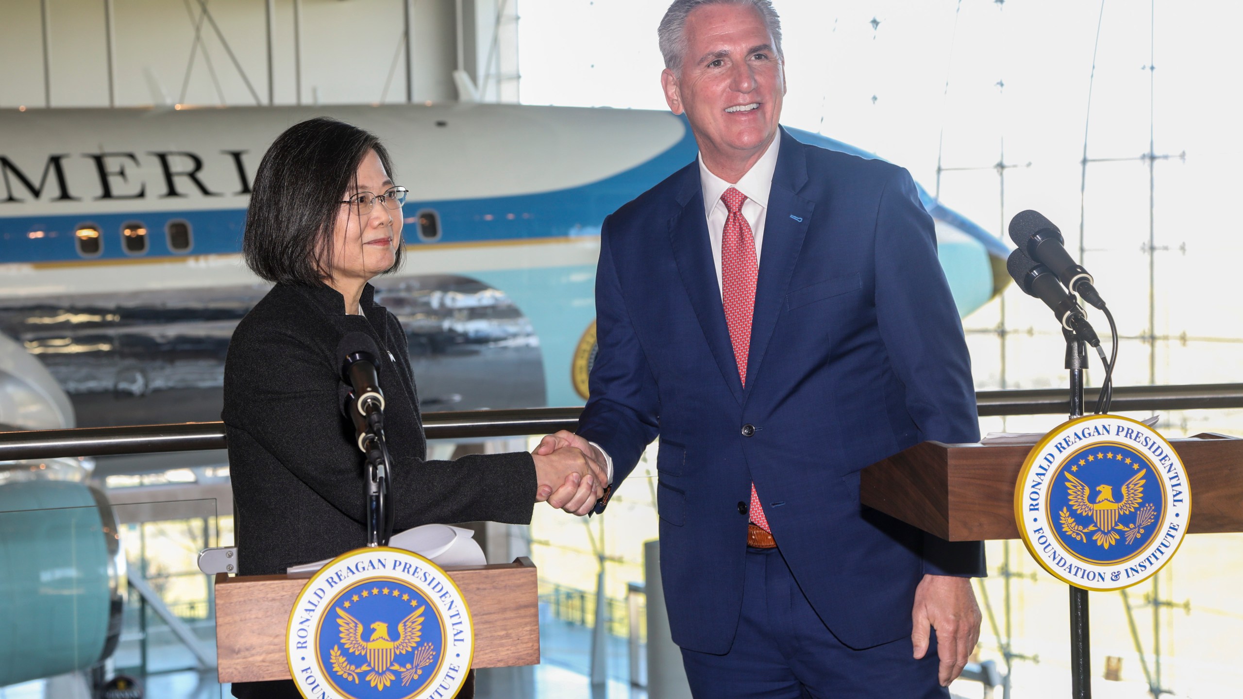 House Speaker Kevin McCarthy, R-Calif., right, shakes hands with Taiwanese President Tsai Ing-wen after delivering statements to the press after a Bipartisan Leadership Meeting at the Ronald Reagan Presidential Library in Simi Valley, Calif., Wednesday, April 5, 2023. (AP Photo/Ringo H.W. Chiu)